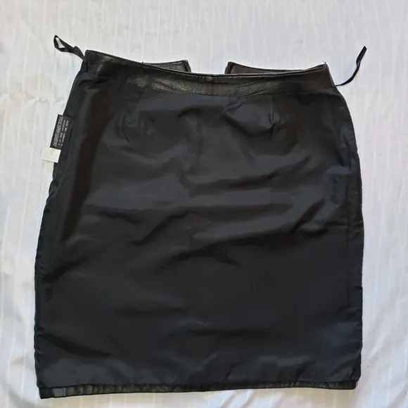 100% leather skirt