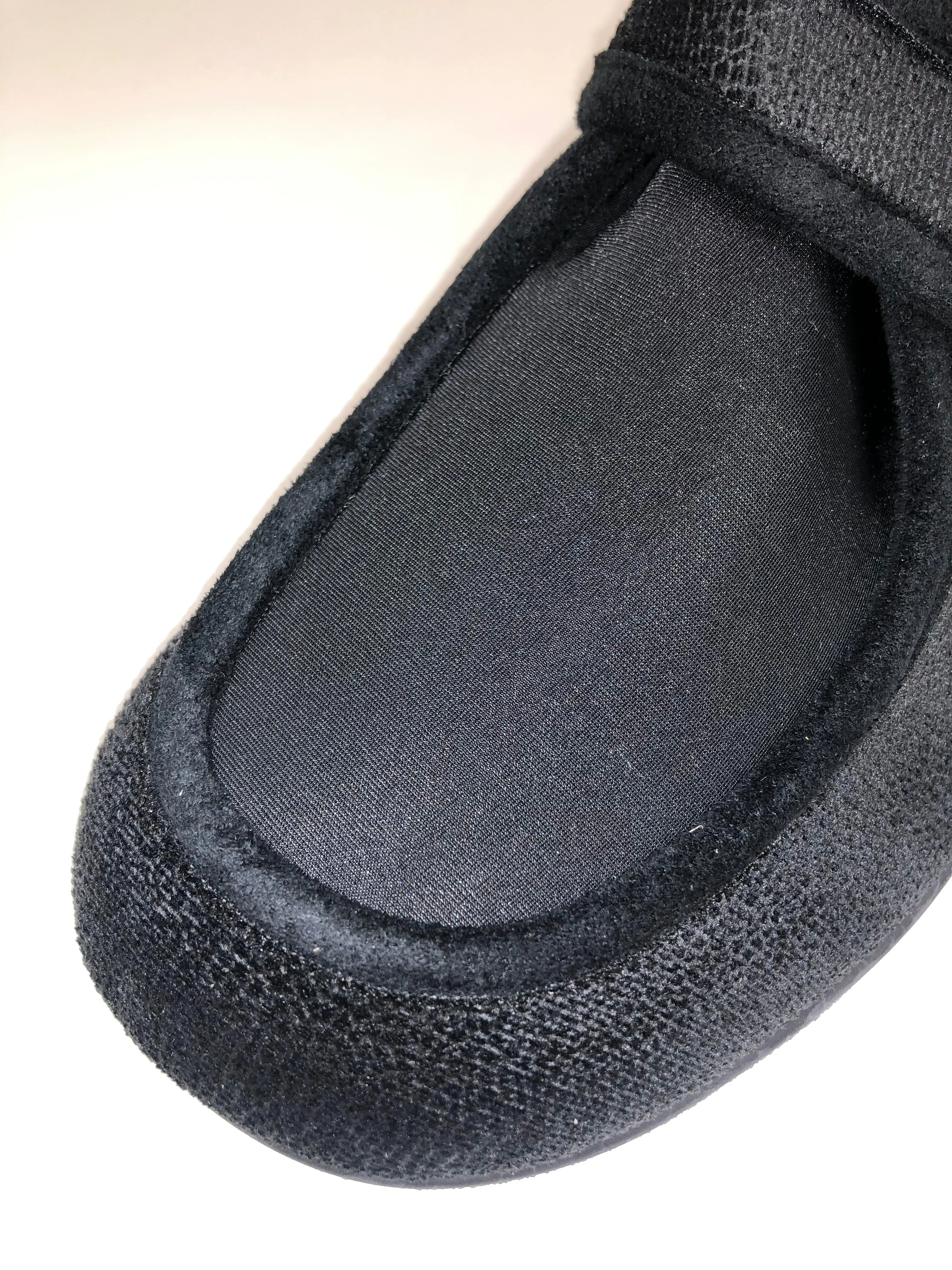 6870244 BLACK