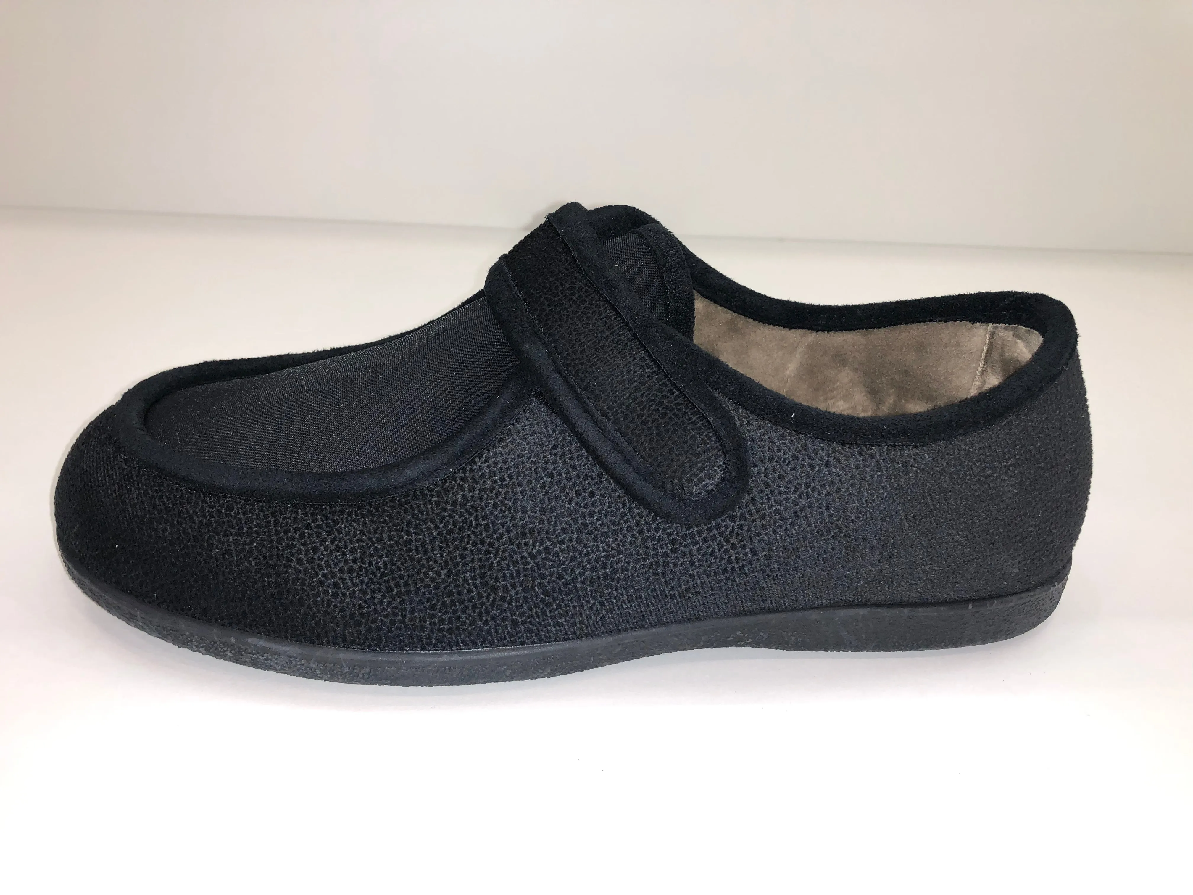 6870244 BLACK