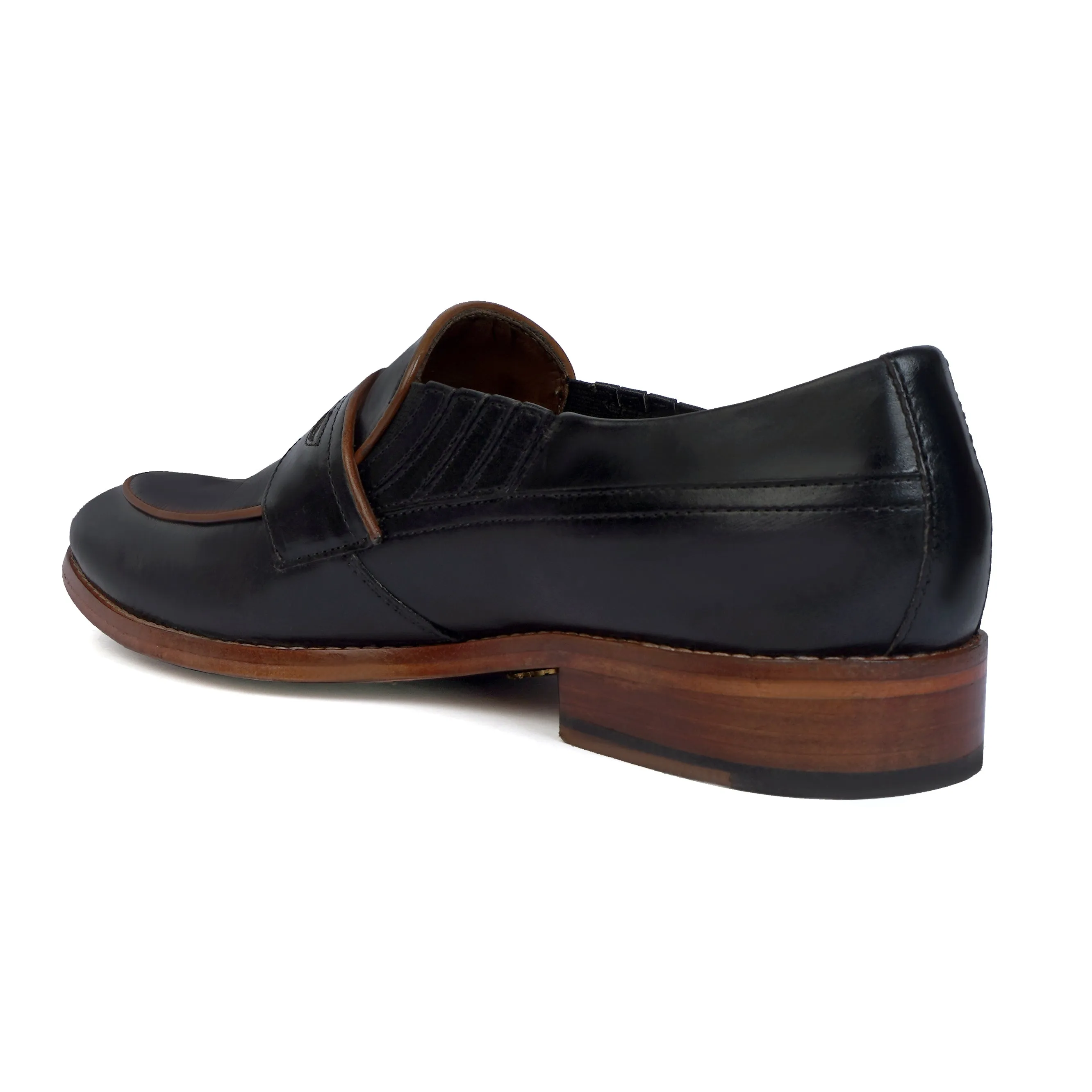 Black Leather Loafer with Contrasting Sole