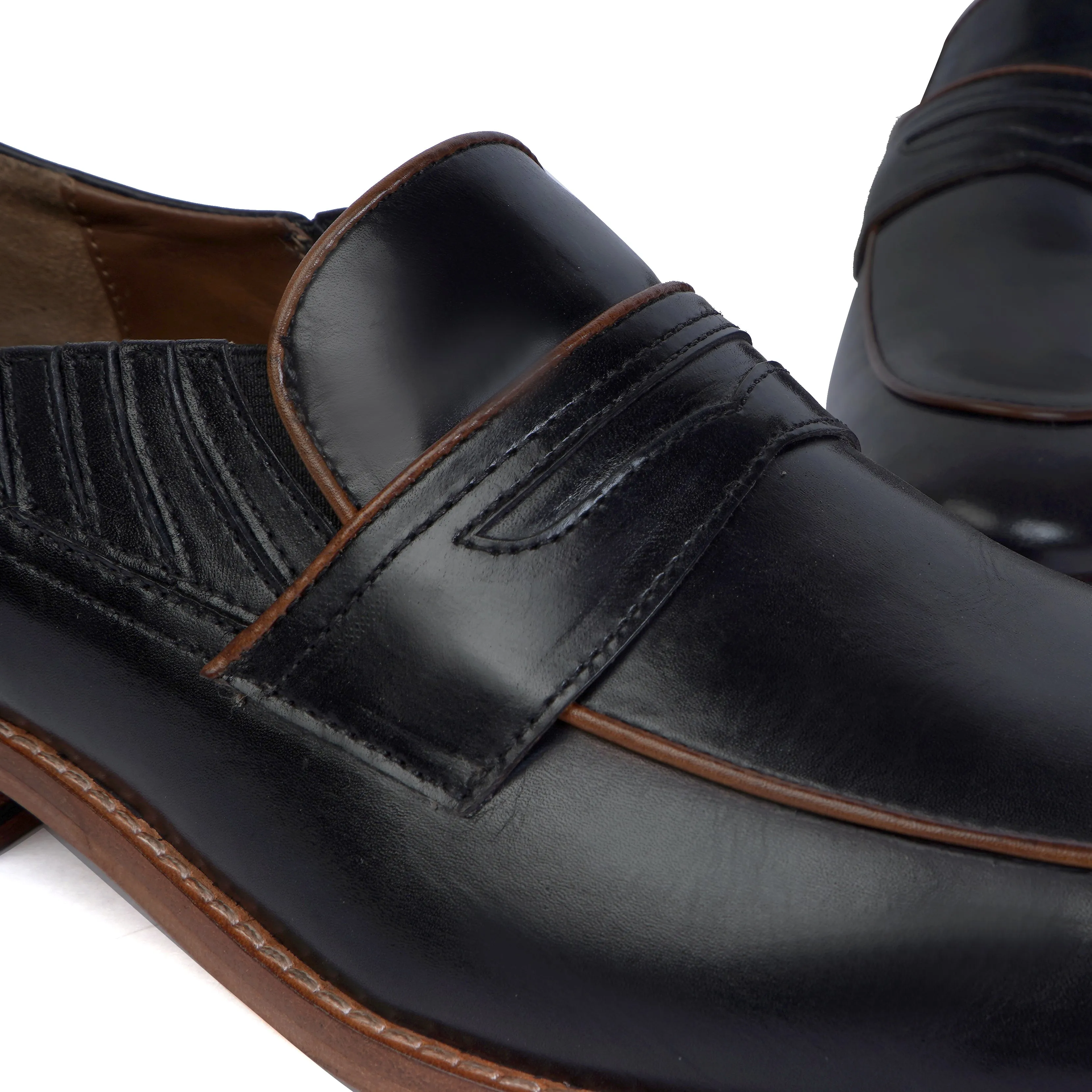 Black Leather Loafer with Contrasting Sole