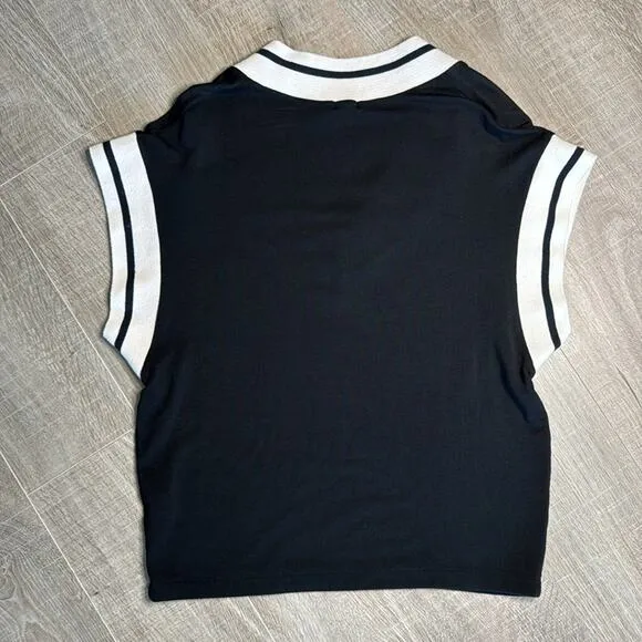 BLEUSALT Women’s Black White The Sporty Vest Sleeveless Sweater