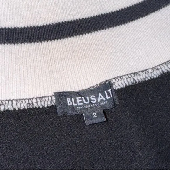 BLEUSALT Women’s Black White The Sporty Vest Sleeveless Sweater