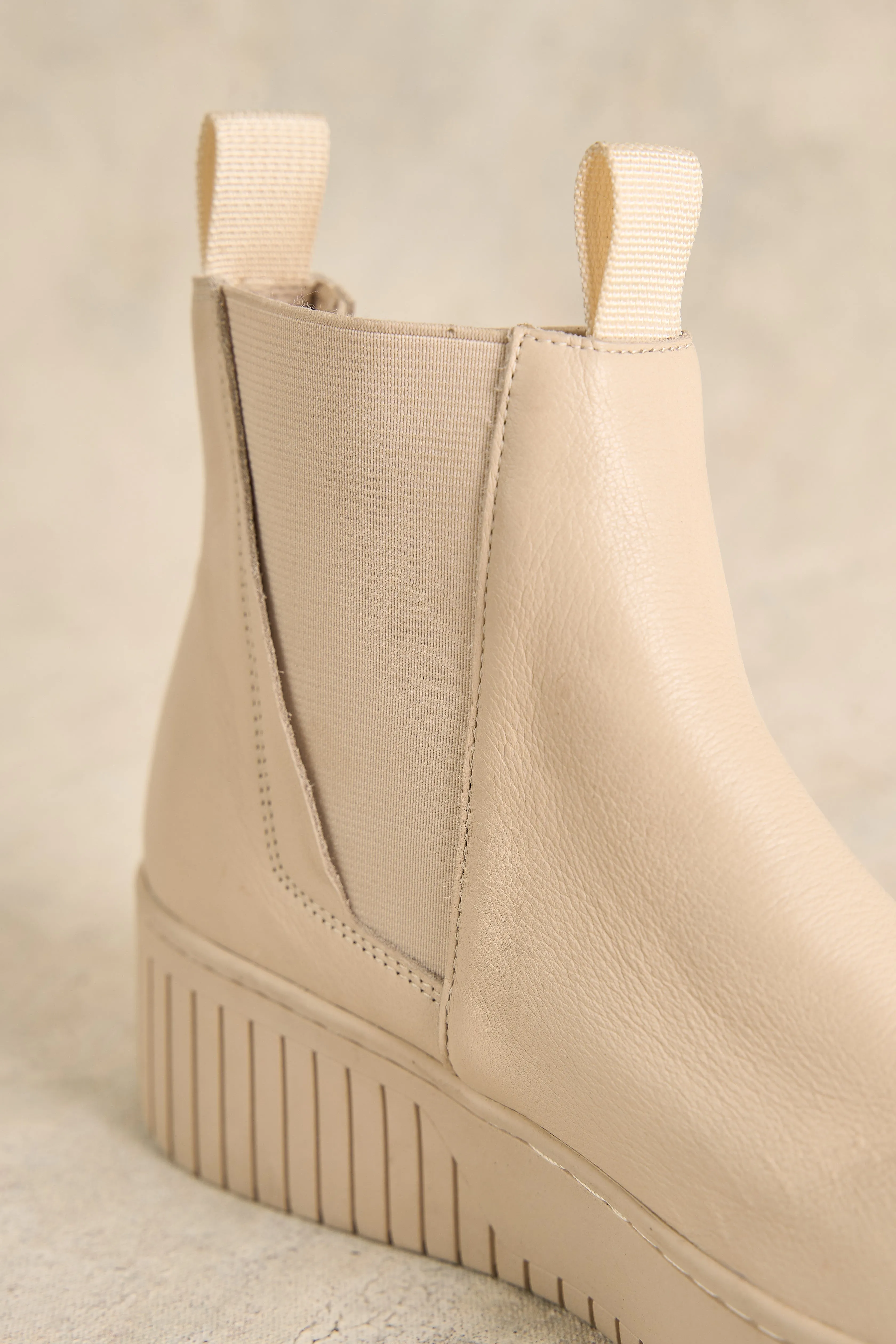 Chelsea Shoe Boot - Vanilla