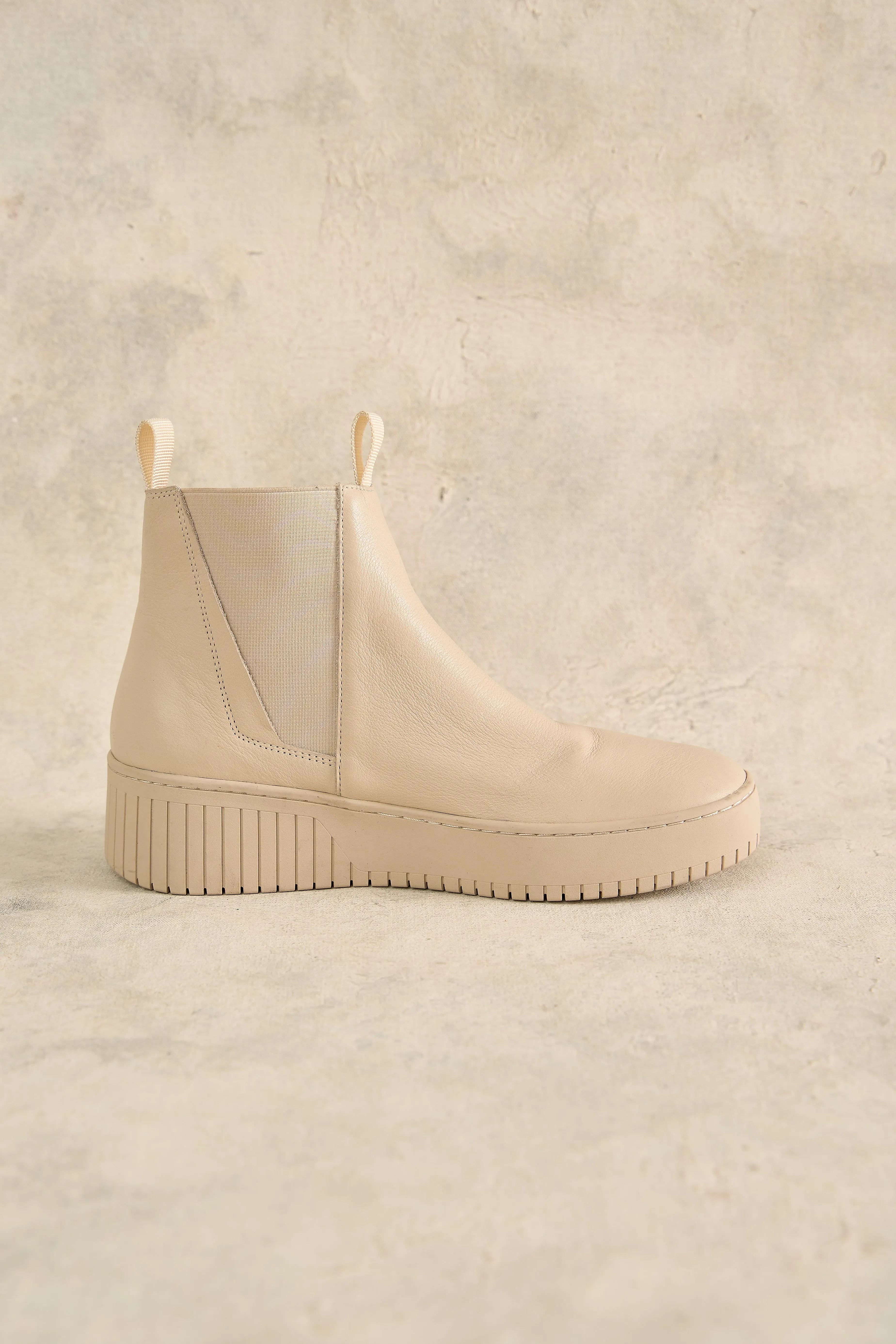 Chelsea Shoe Boot - Vanilla