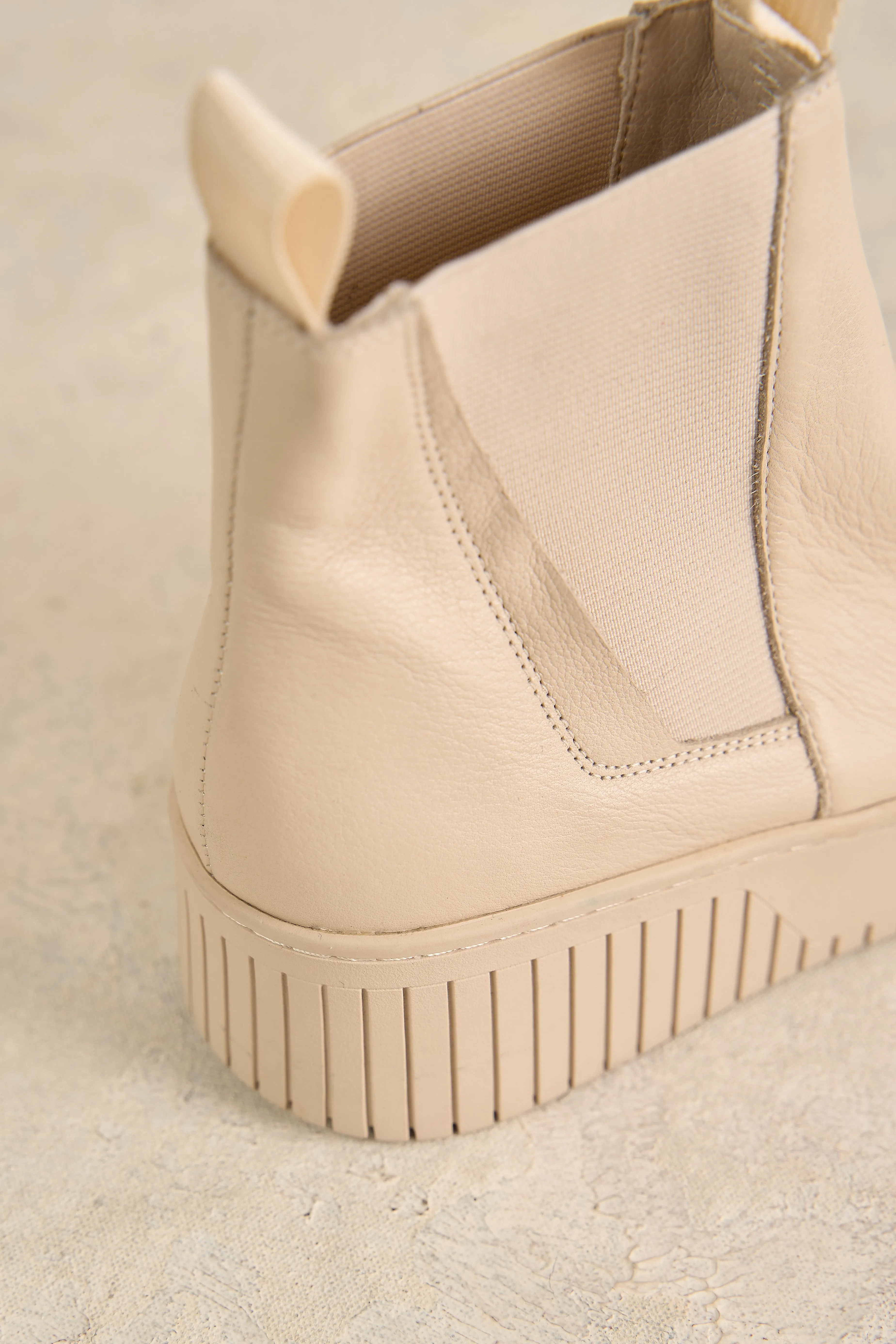 Chelsea Shoe Boot - Vanilla