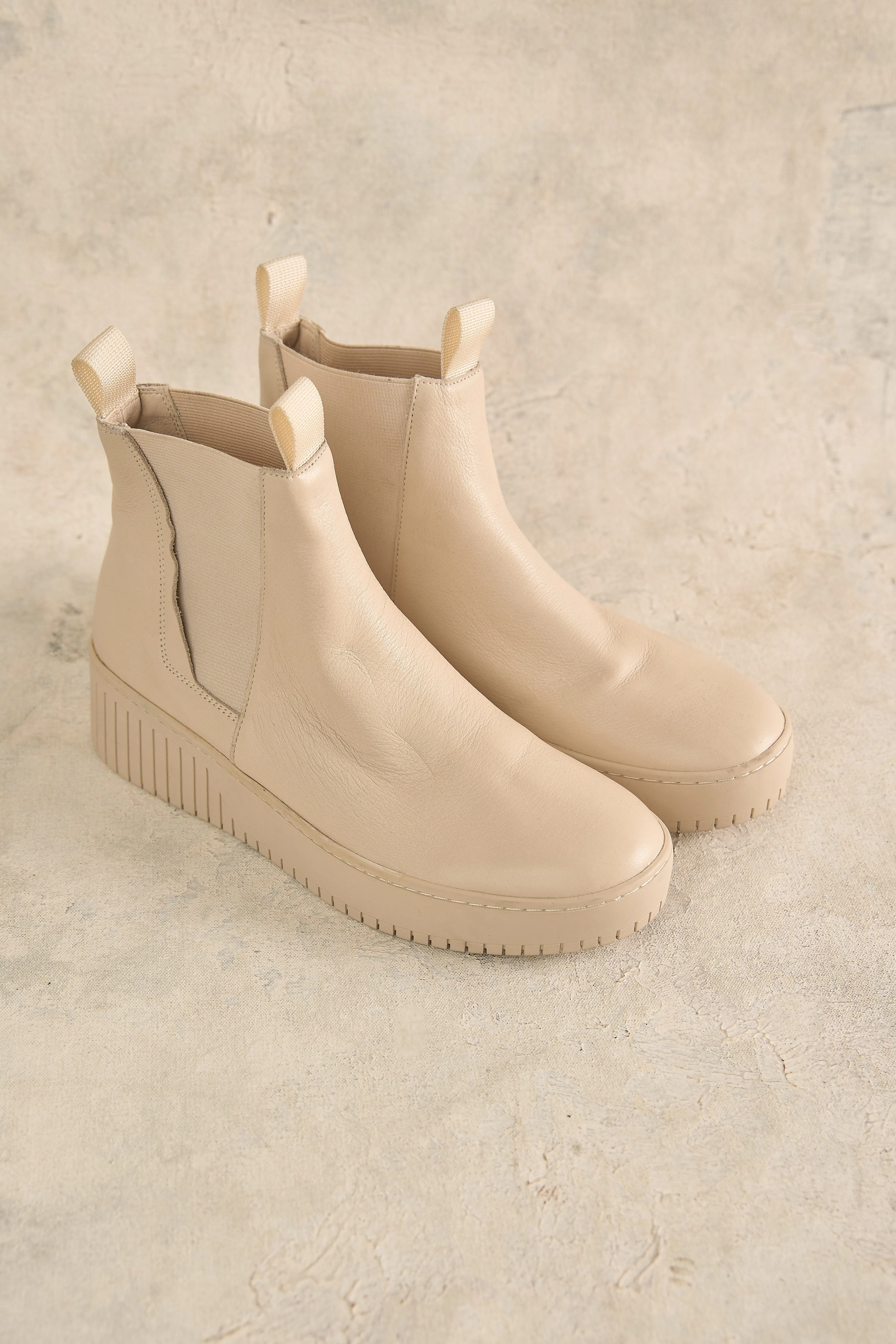 Chelsea Shoe Boot - Vanilla