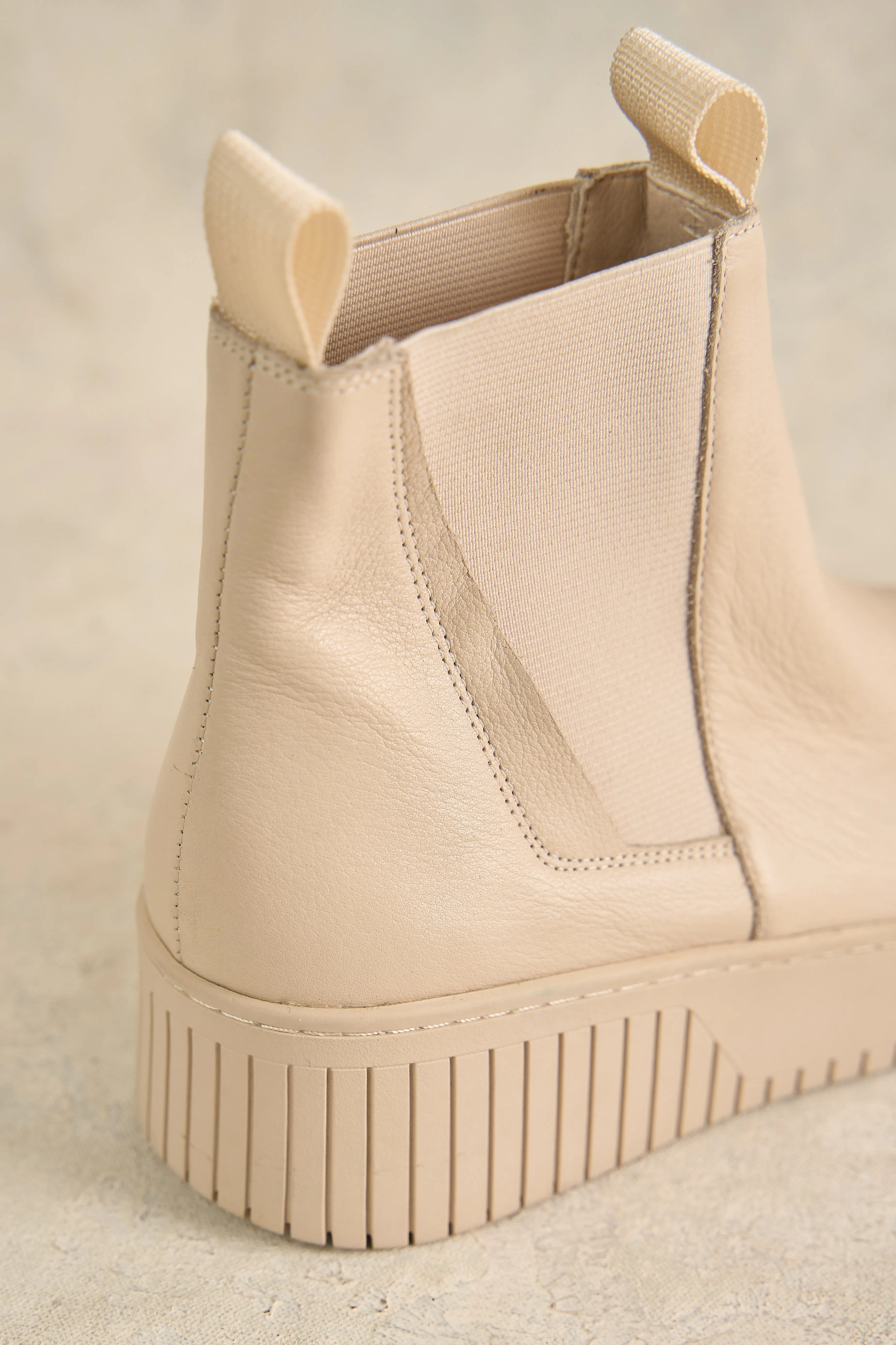 Chelsea Shoe Boot - Vanilla