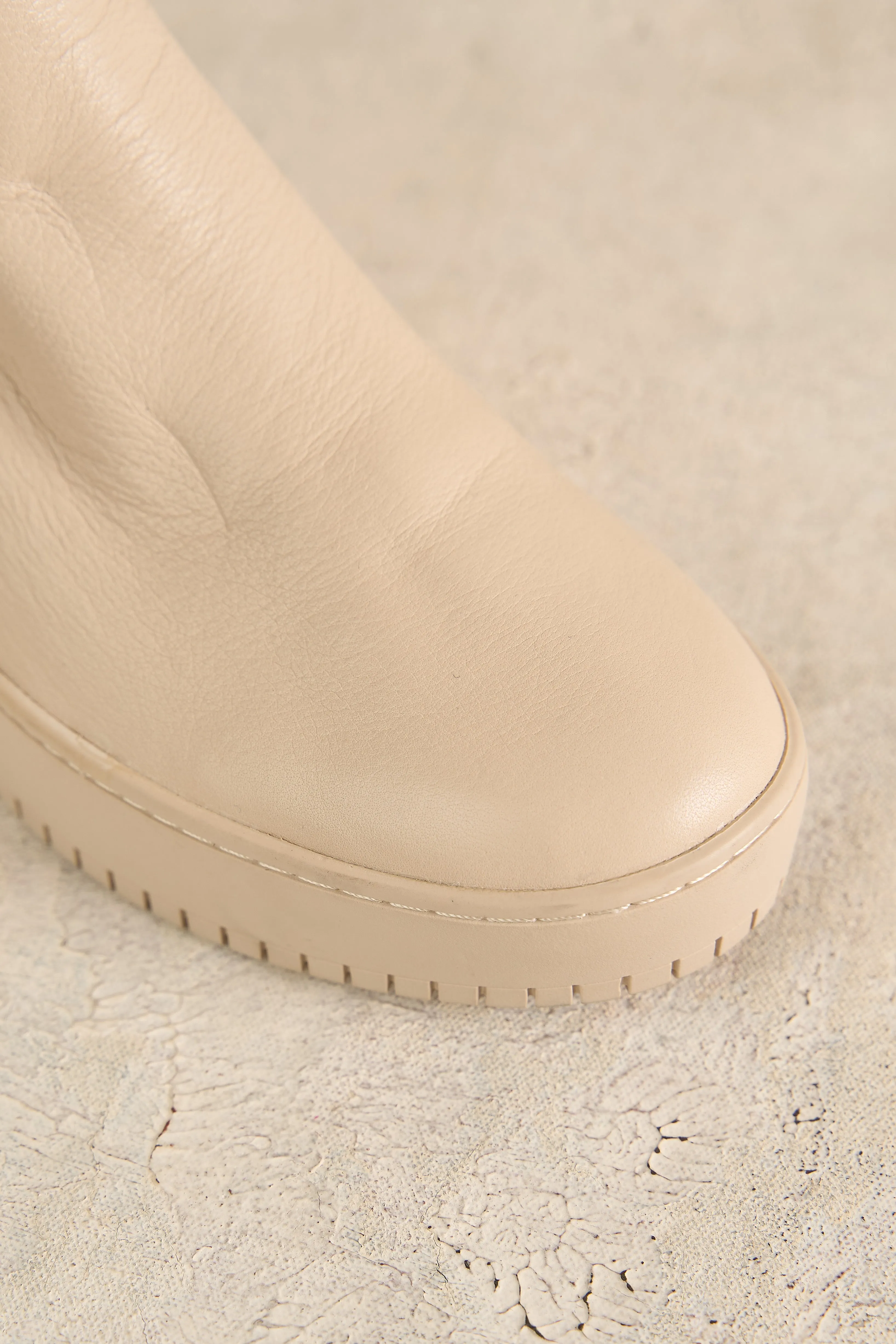 Chelsea Shoe Boot - Vanilla