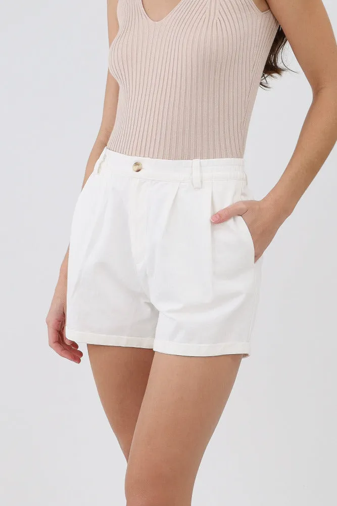Classic Pleated Shorts -White