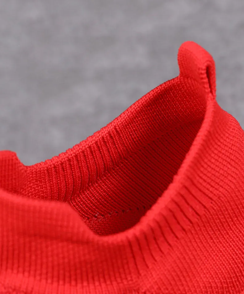 Comfortable and Breathable Minimalist Slip-On Sneakers for Women