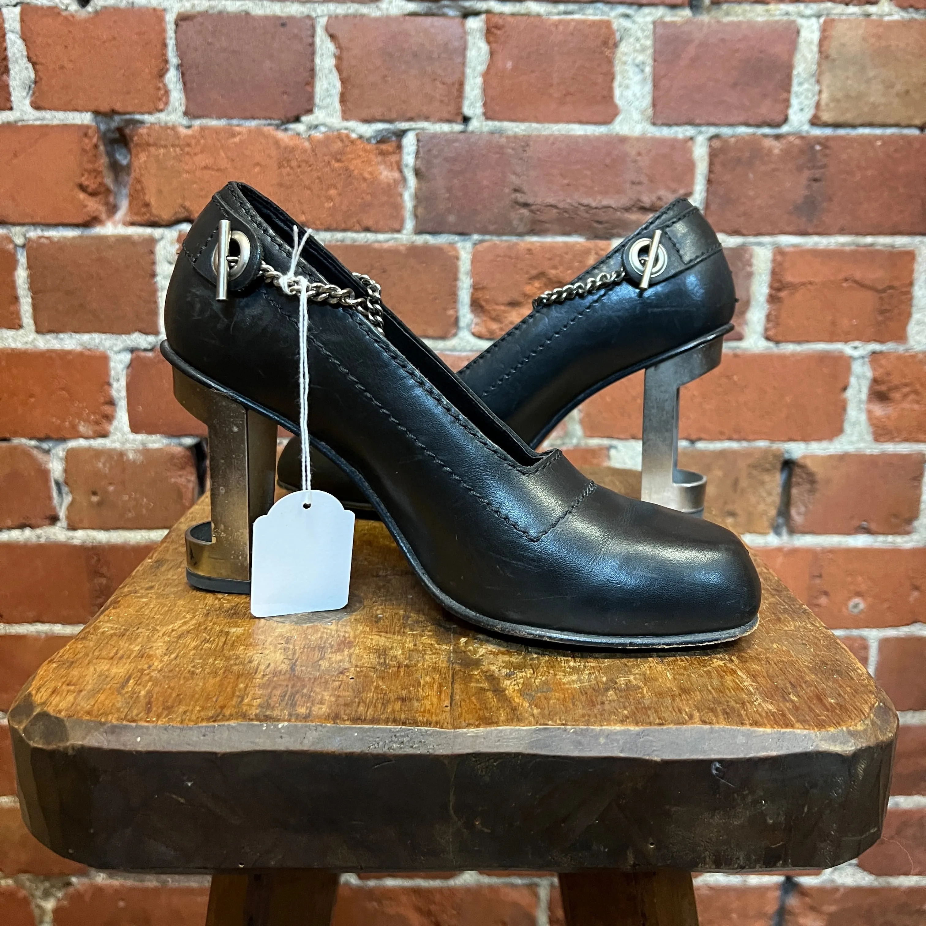 DIRK BIKKEMBERG metal heel chain shoes 38