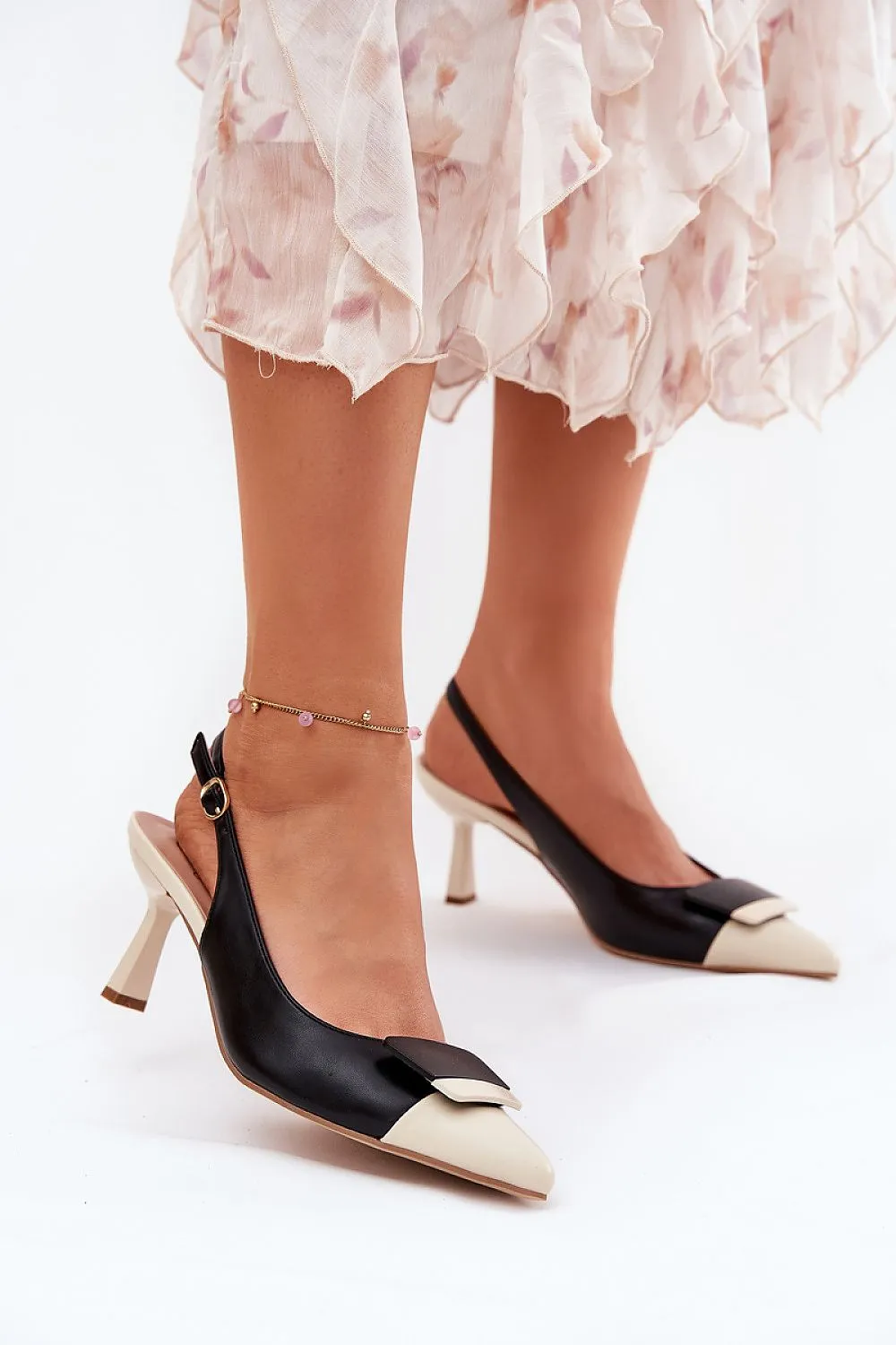 High heels Step in style