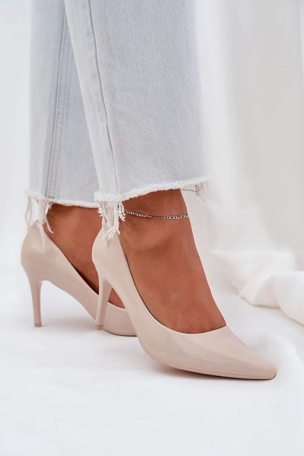 High heels Step in style