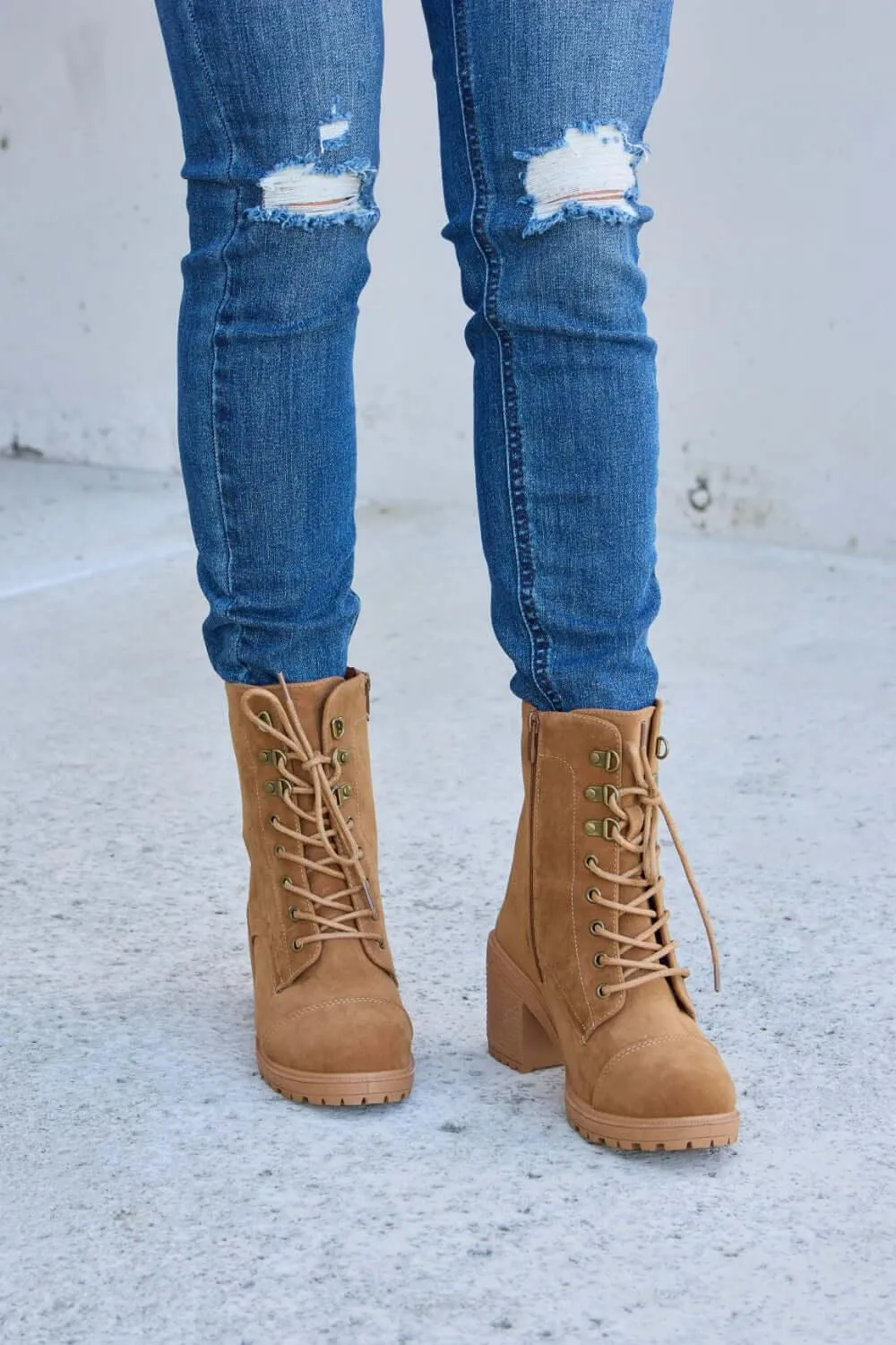 Lace-Up Zipper Detail Block Heel Boots – Rugged