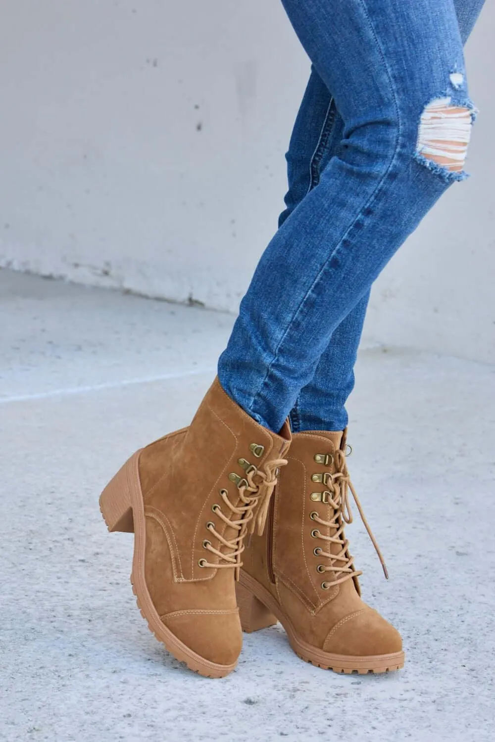 Lace-Up Zipper Detail Block Heel Boots – Rugged
