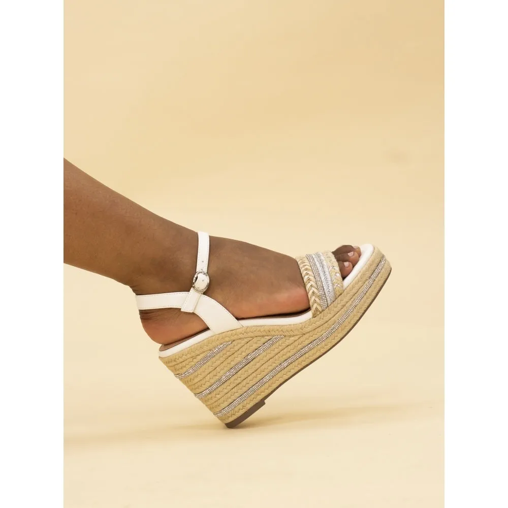 Lunar Amanda Wedge Sandal In White