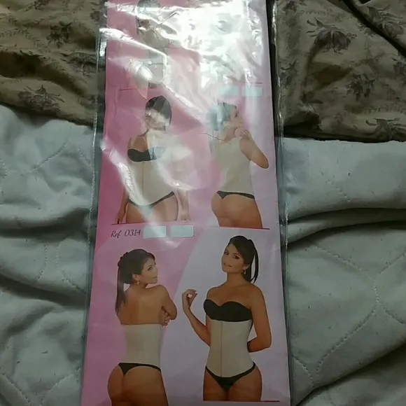 Non-Latex Waist Trainer fits like 1x