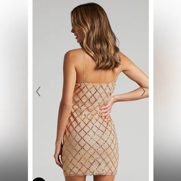 RHYTHM OF LOVE DRESS IN ROSE GOLD SEQUIN
