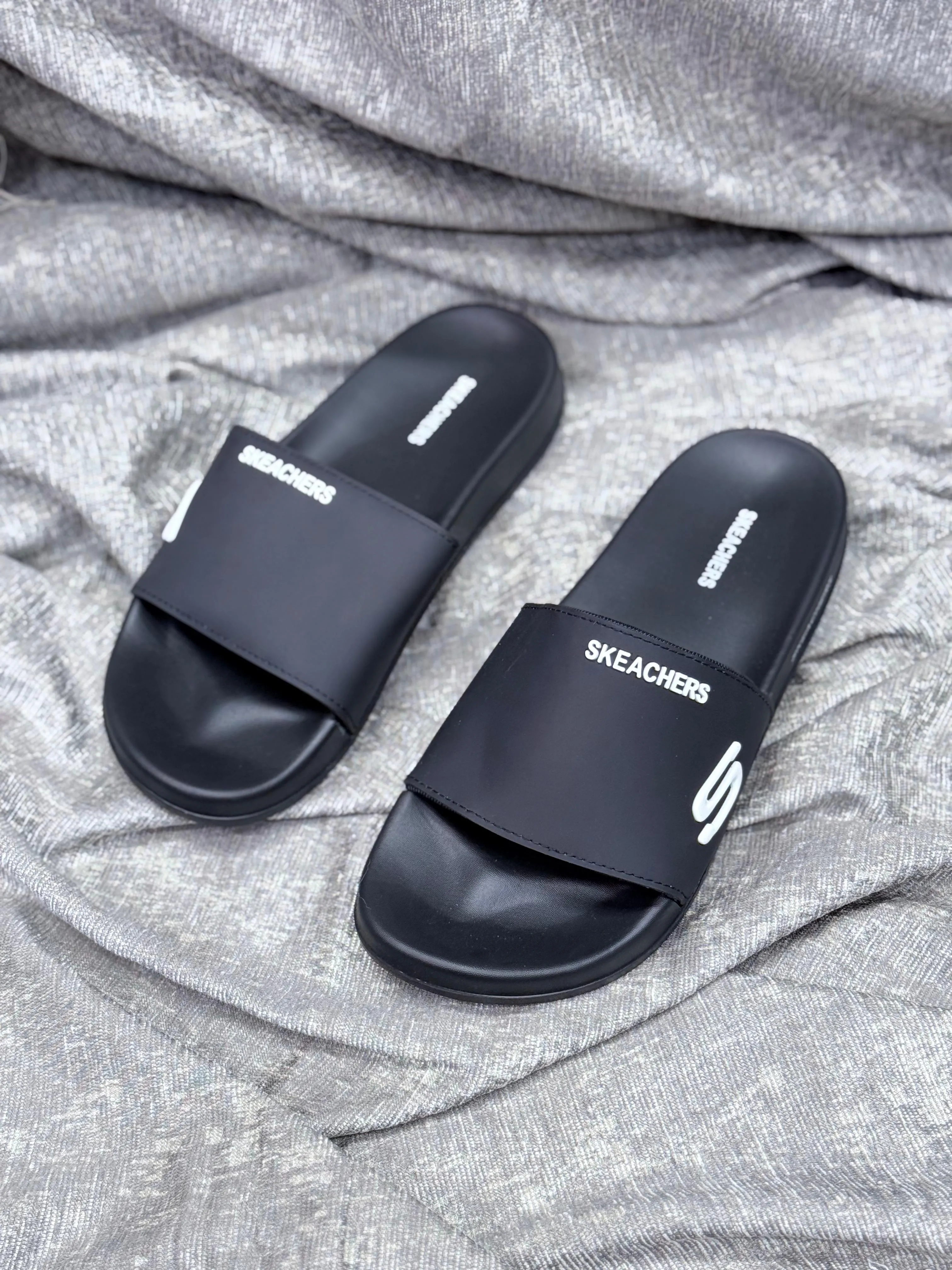 Skechers Slides-Black