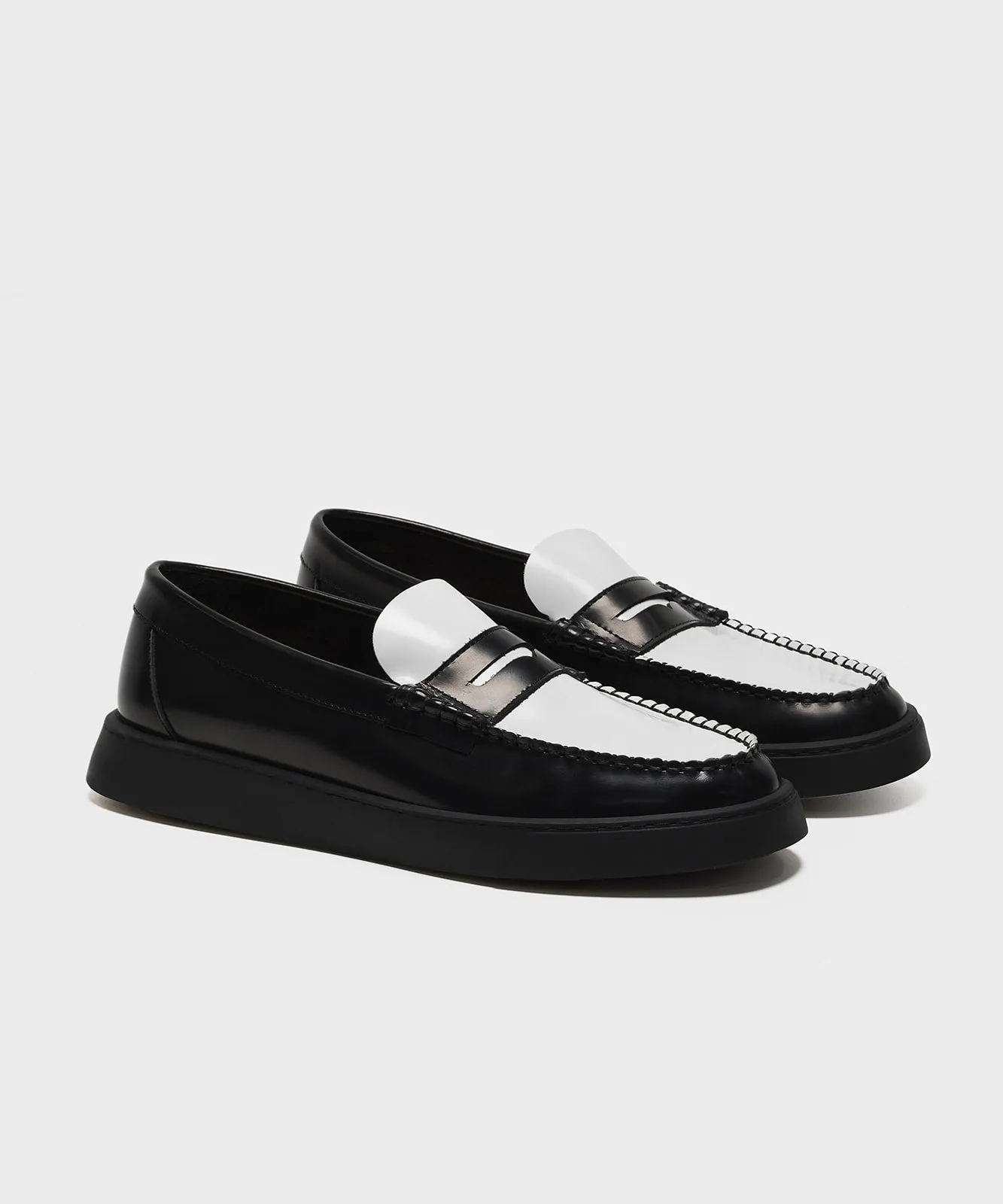 The Cornell Sport Black / White Brushed Leather