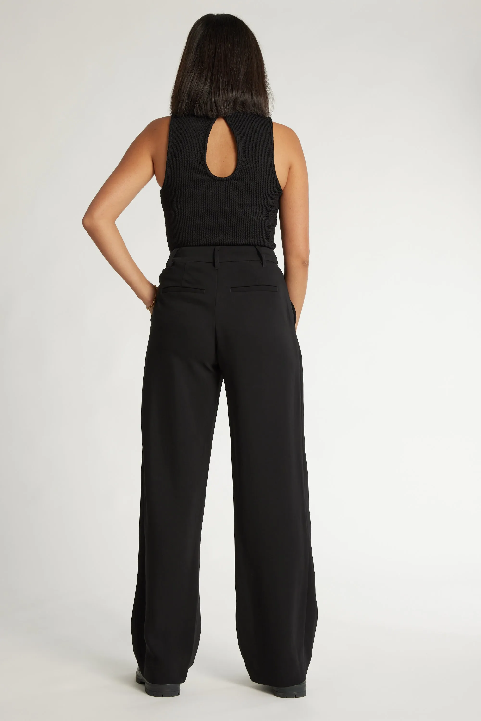 The Wide Leg Pant