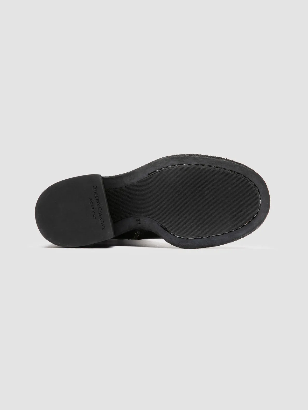 WILDS 004 - Black Leather Zipped Boots
